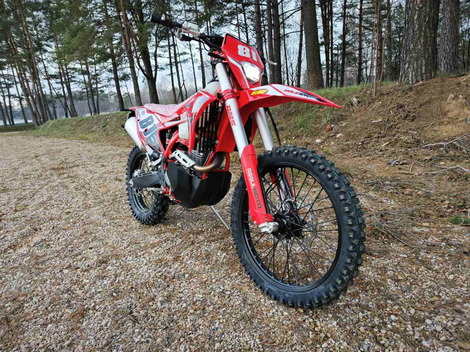  Holeshot Red Edition (4 valves)