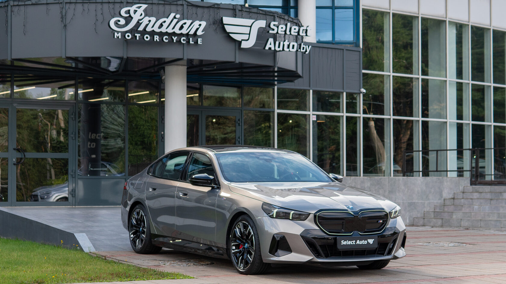 BMW i5