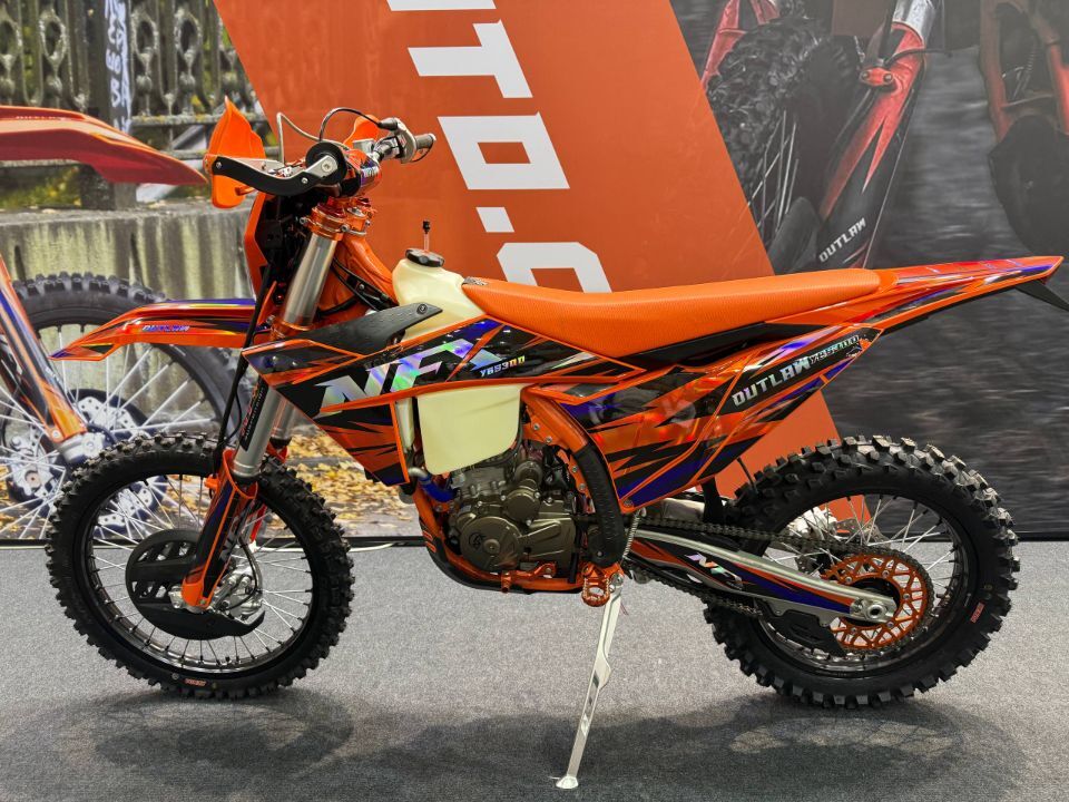  Outlaw YBS300