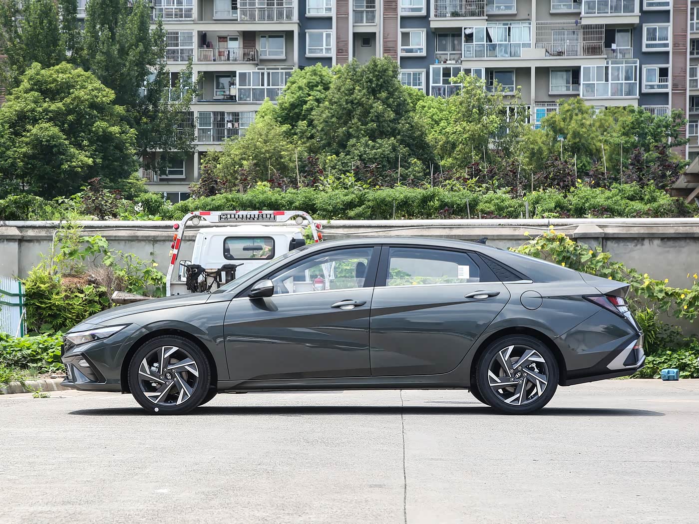  Elantra