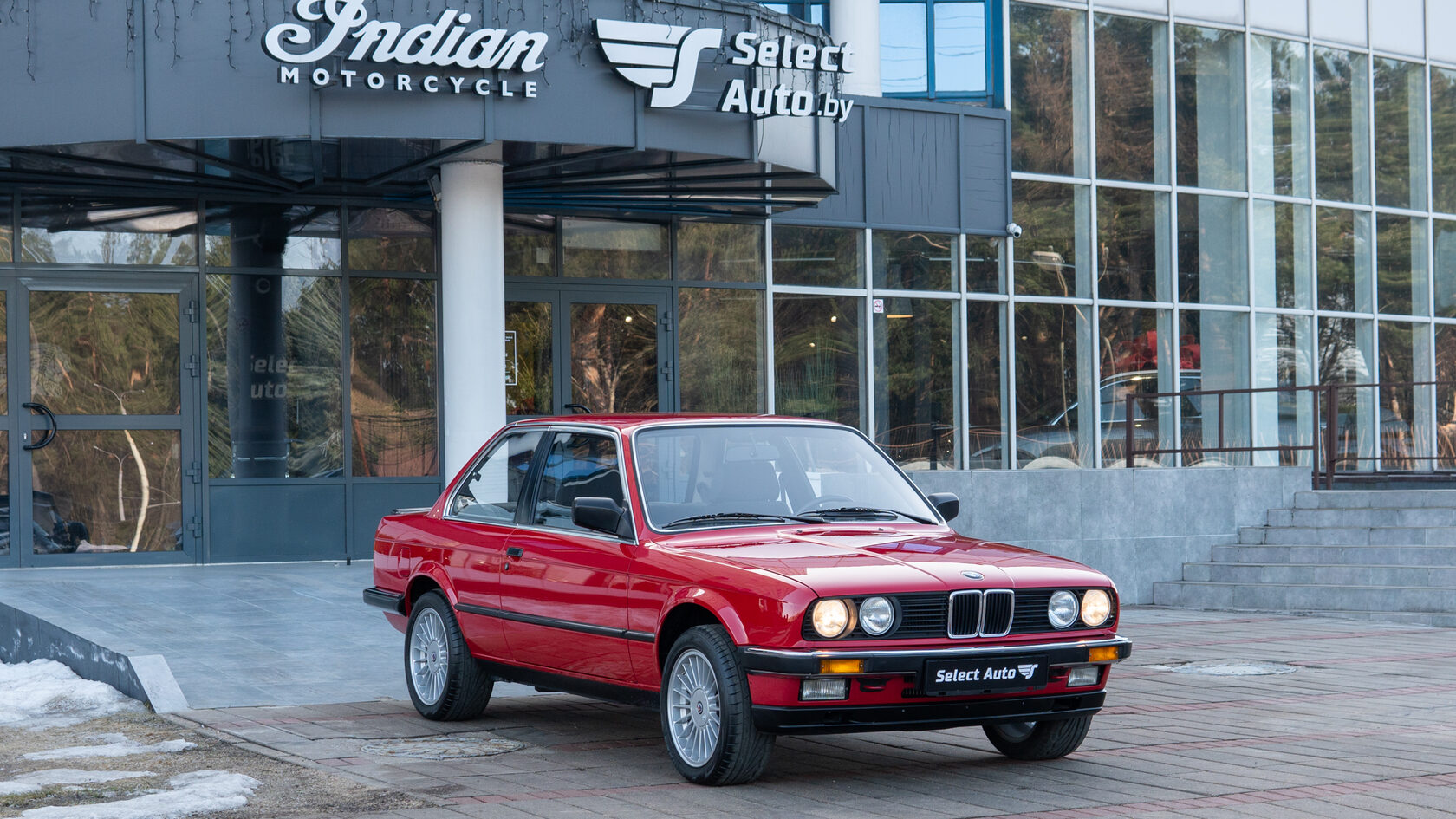 BMW 323i