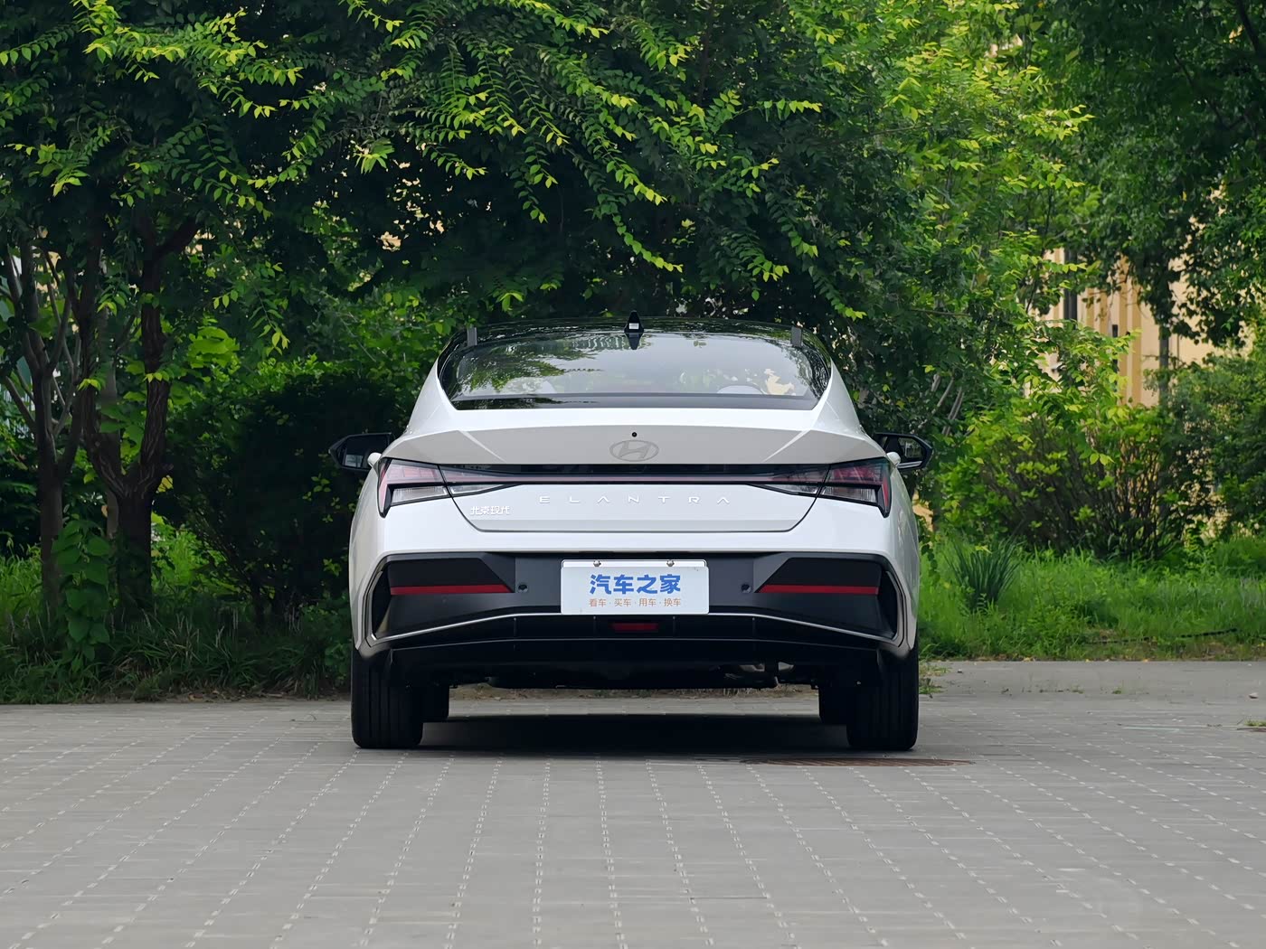  Elantra