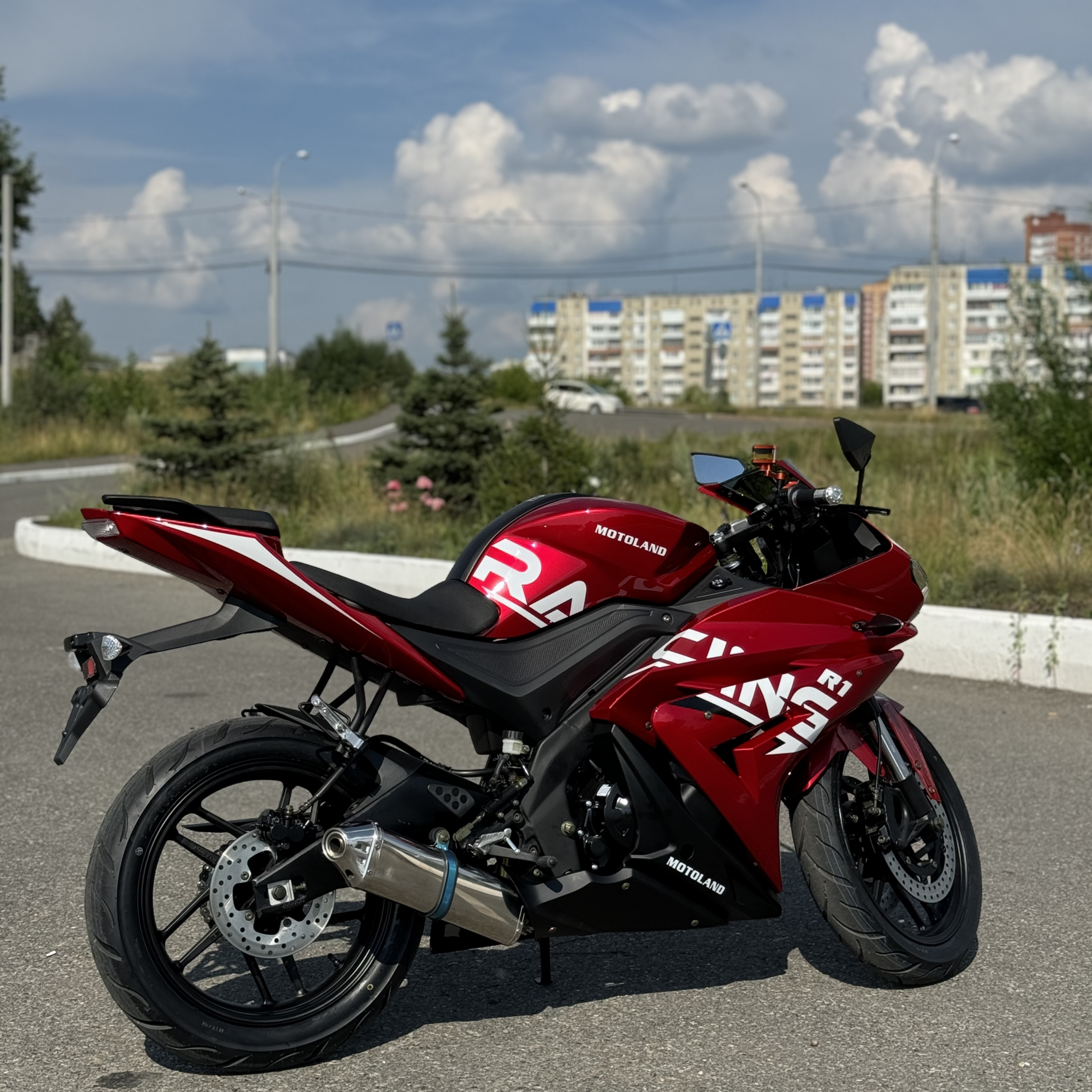  R1 300