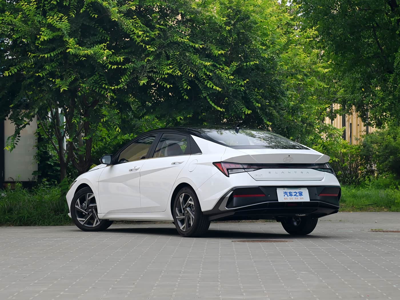  Elantra