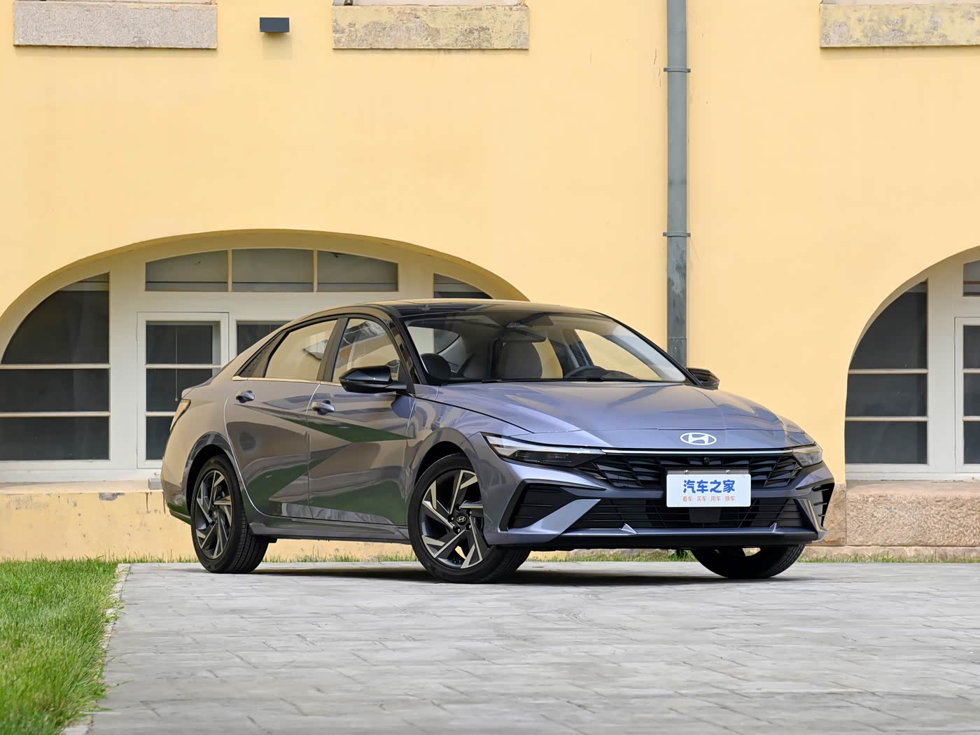  Elantra