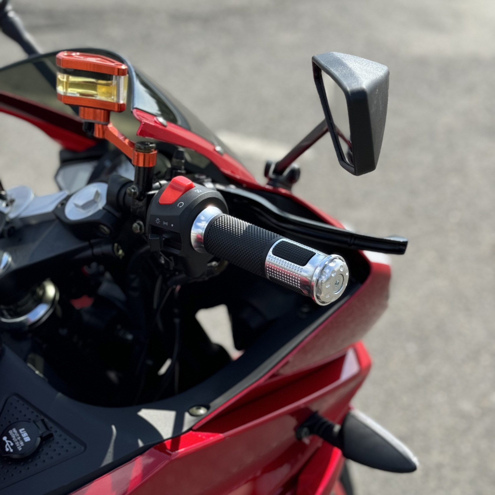  R1 300
