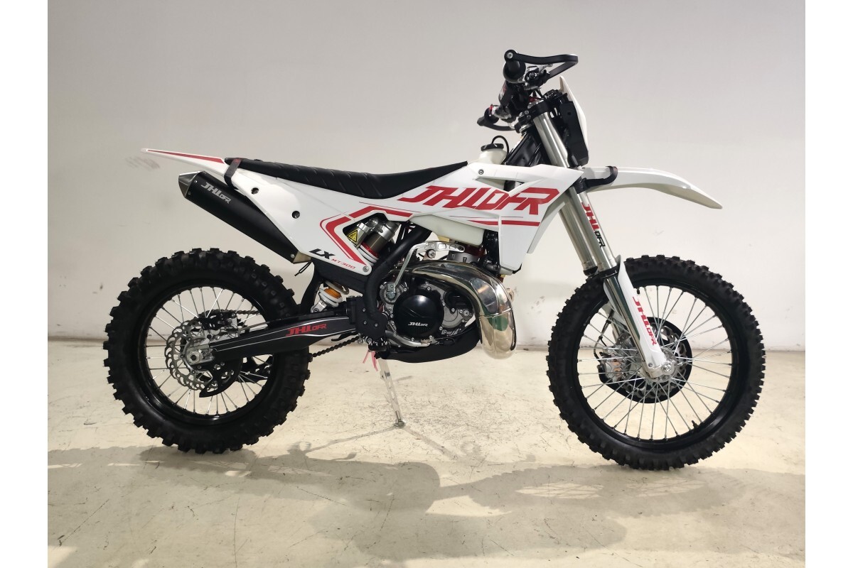 LX MT300