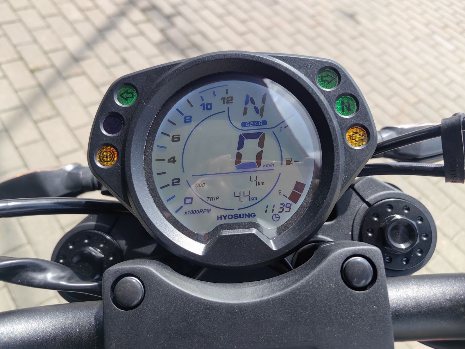  GV300S-D