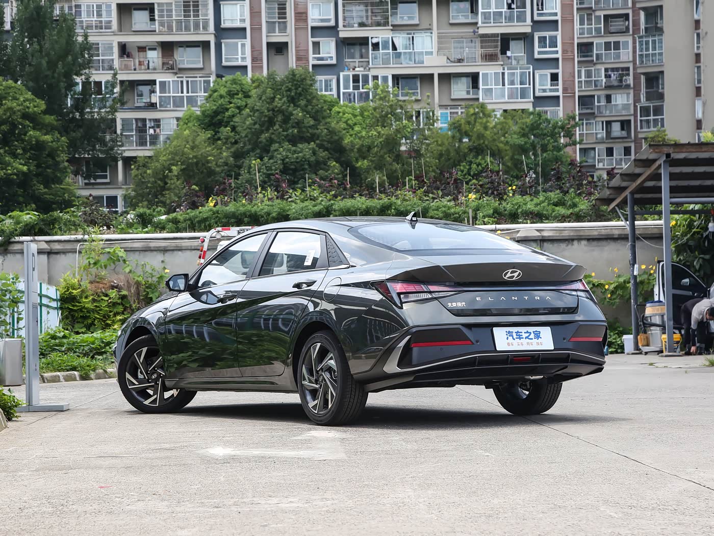  Elantra