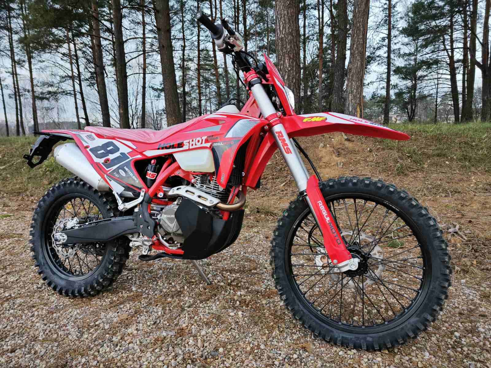  Holeshot Red Edition (4 valves)