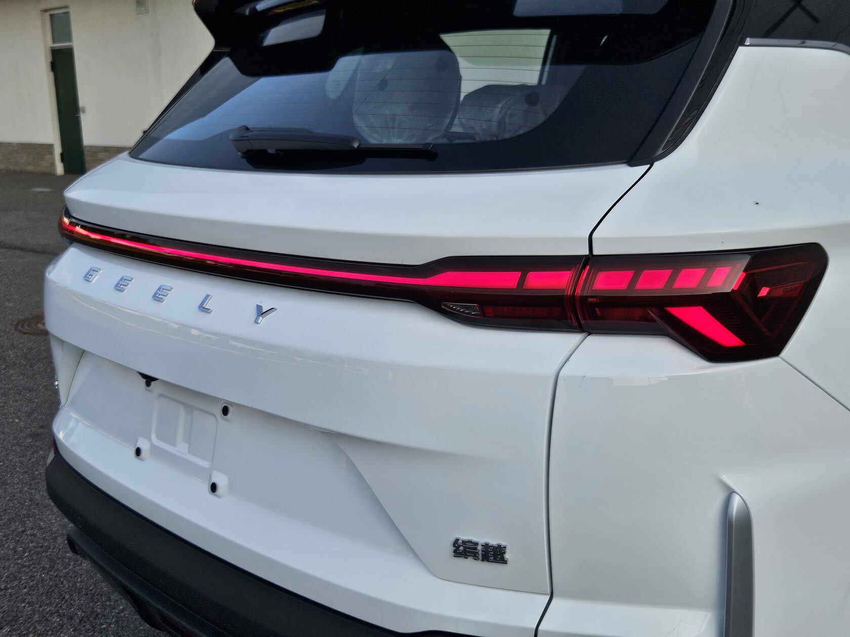  Binyue L