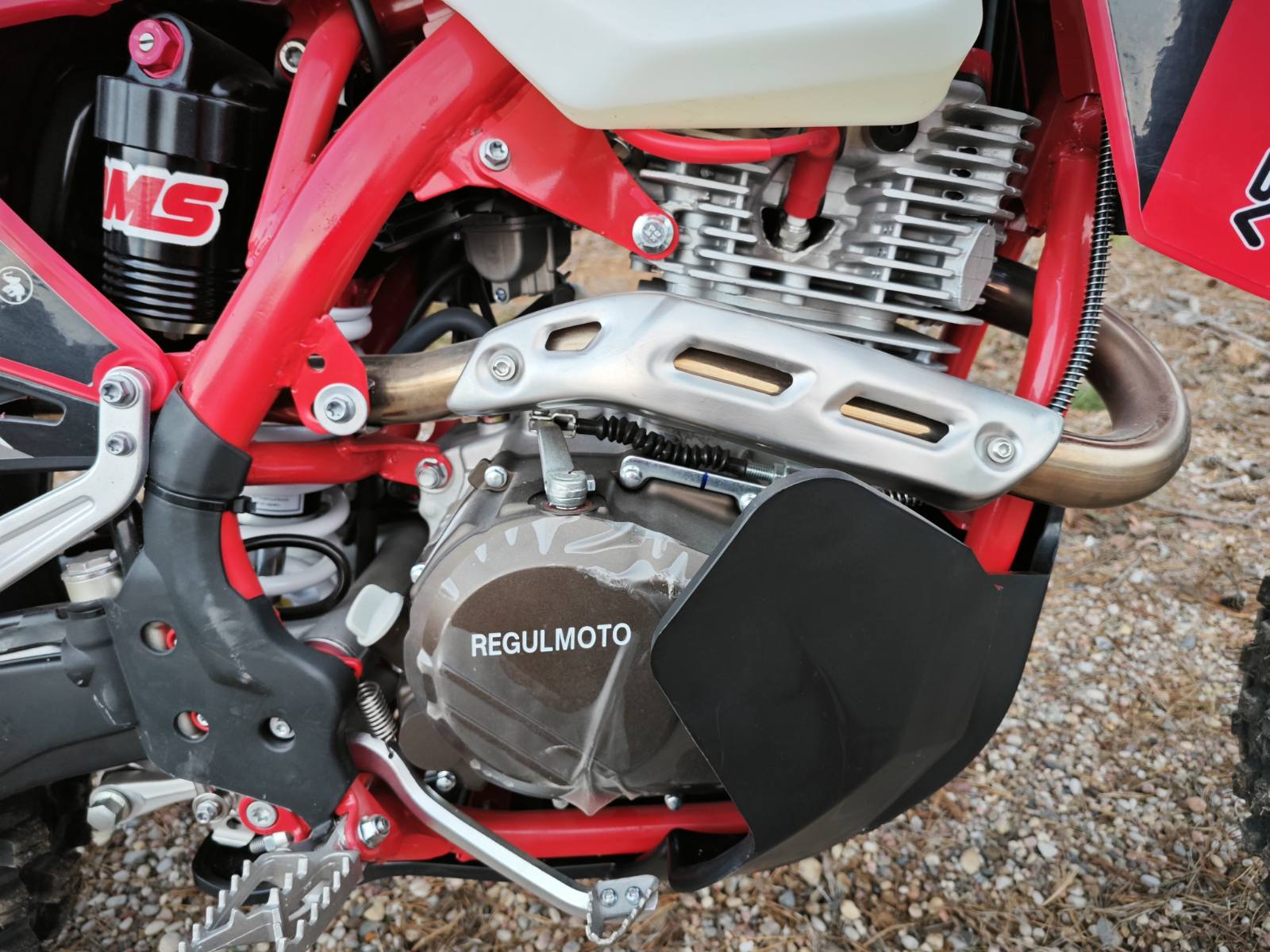  Holeshot Red Edition (4 valves)