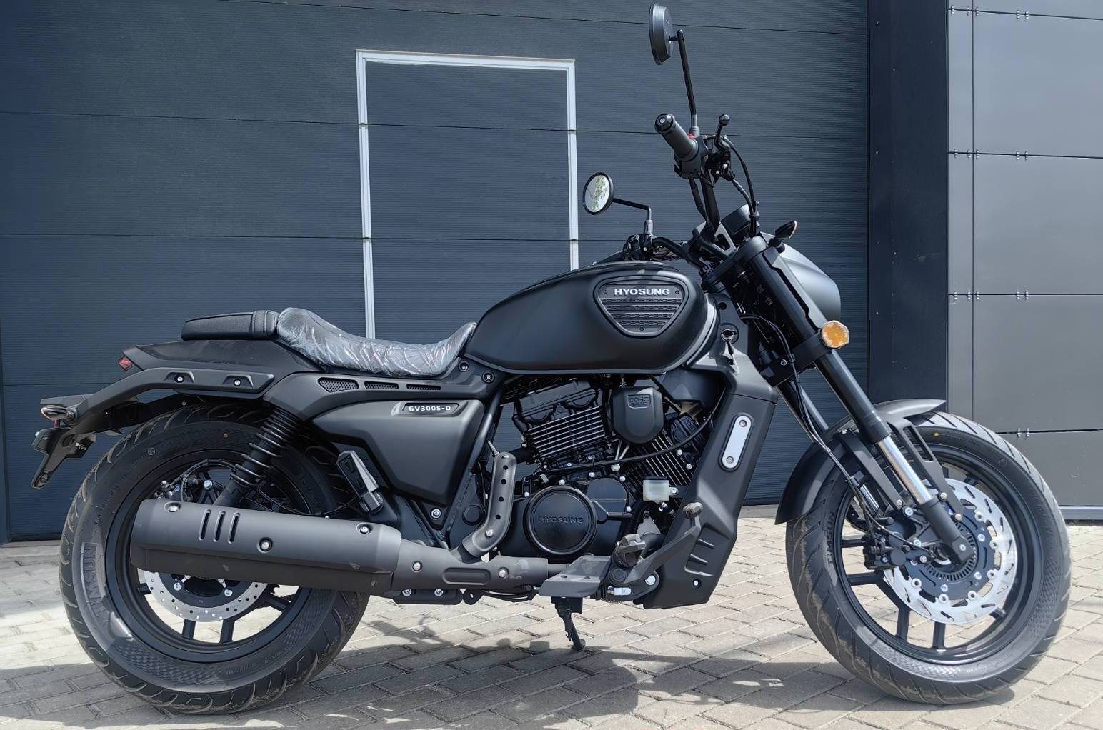  GV300S-D