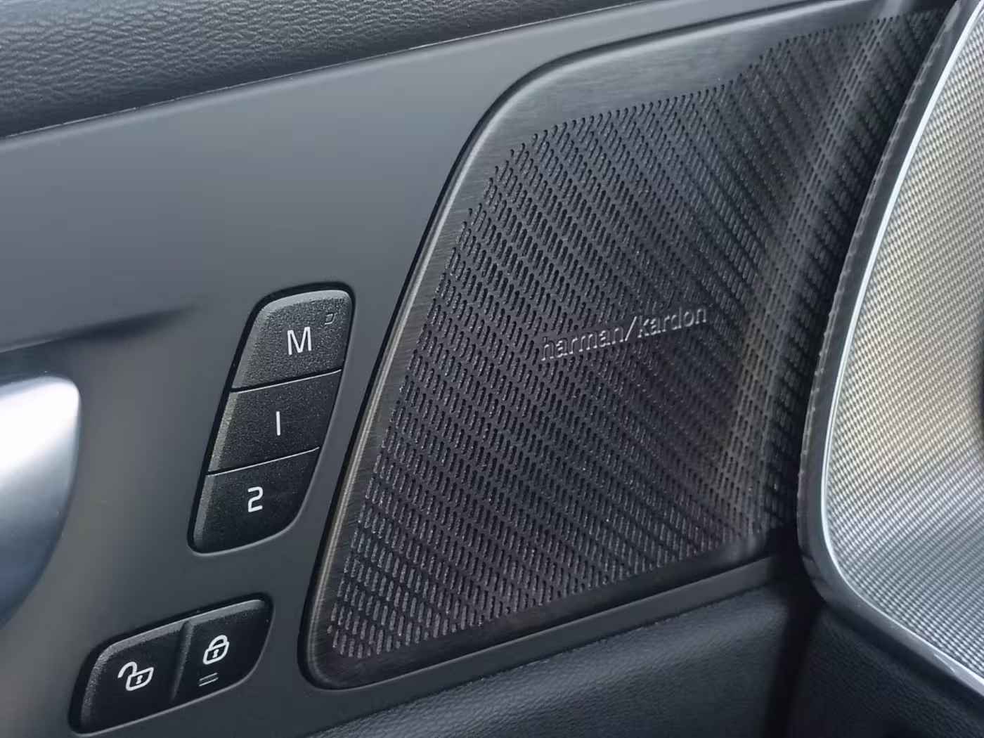  XC60