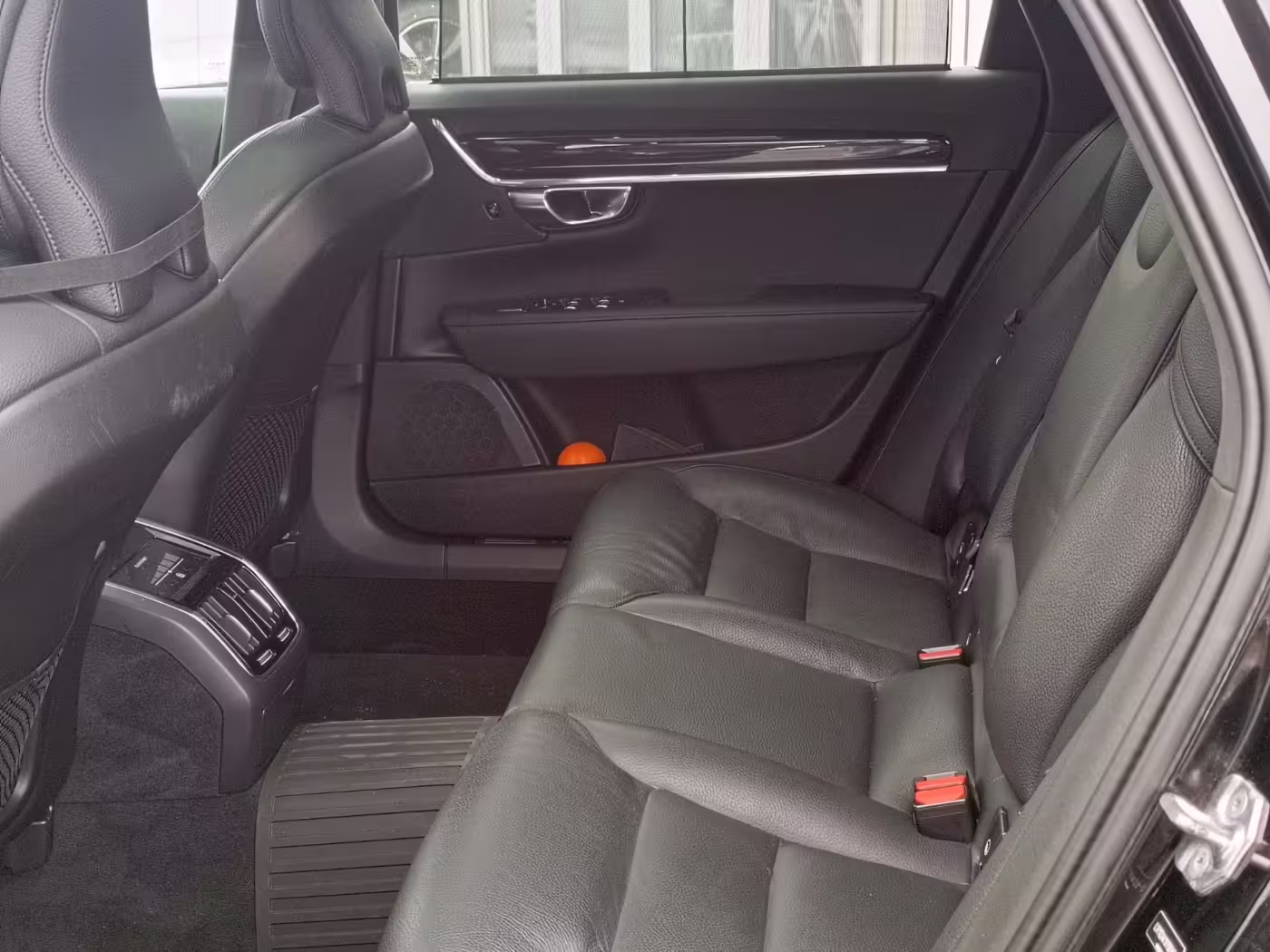  S90