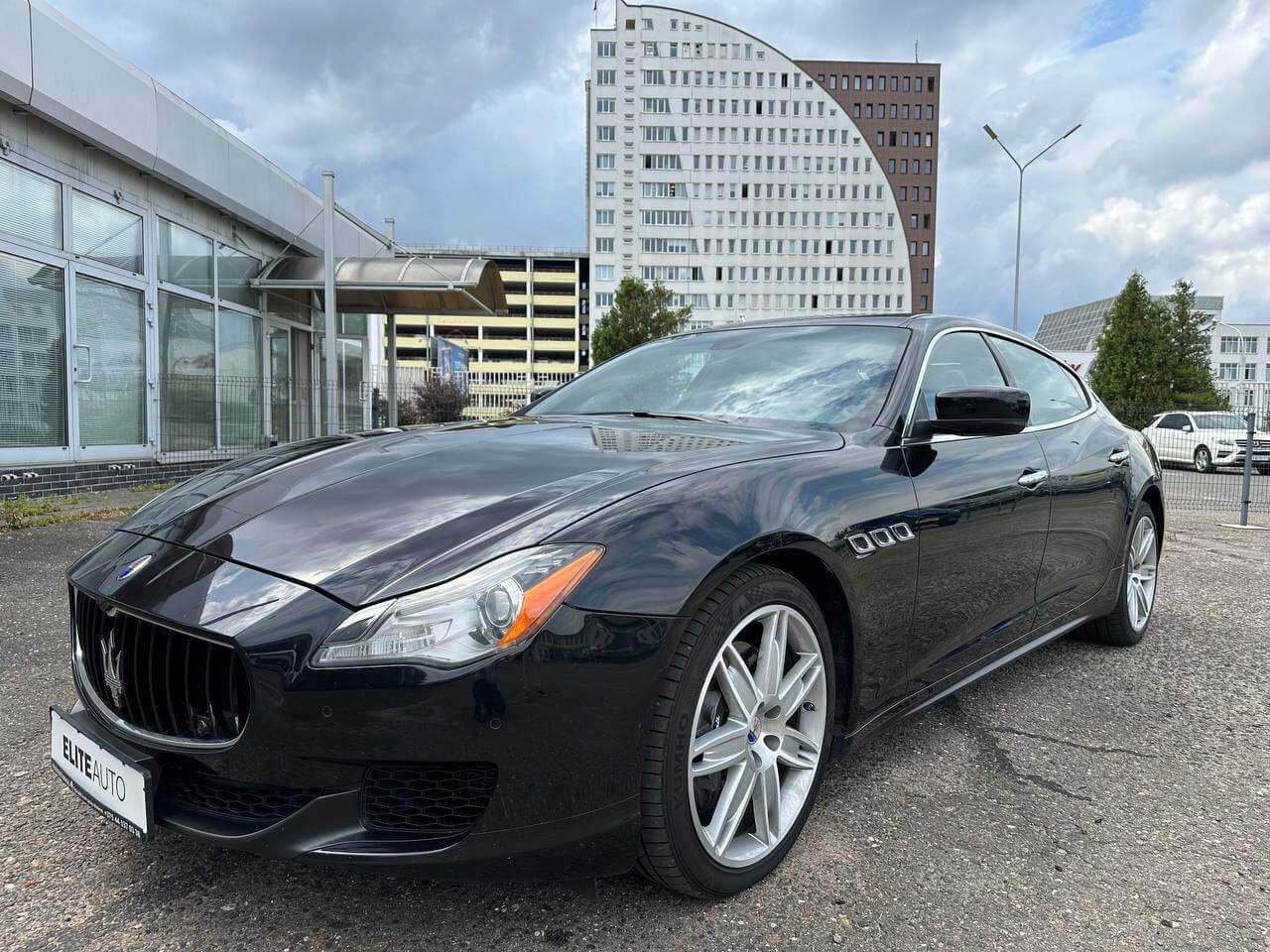 Седан Maserati Quattroporte (2015)
