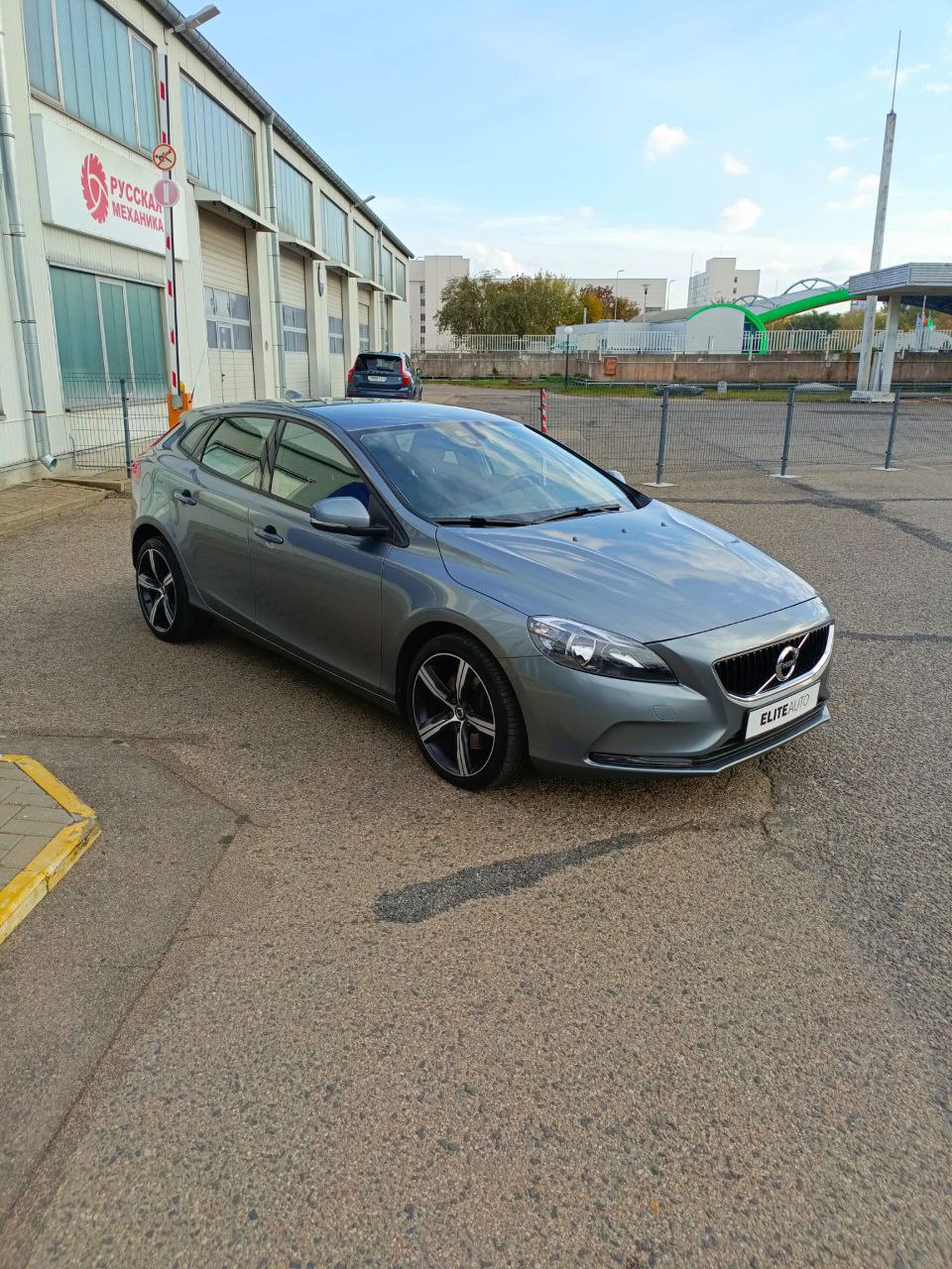  V40