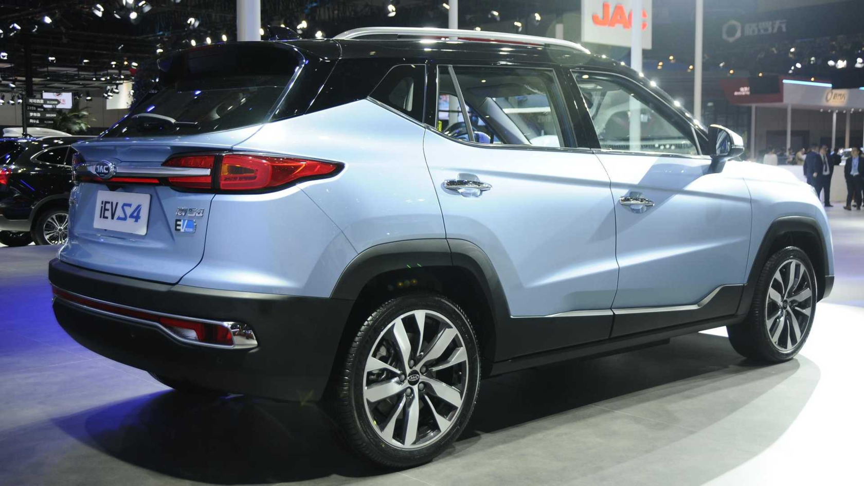 JAC ievs4. JAC ievs4 электромобиль. JAC ievs4 2019. JAC Jiayue x4.