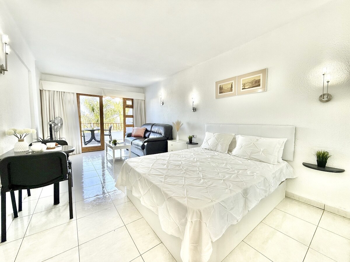 Los Geranios Studio near the Beach, Costa Adeje — studio in Costa Adeje, Tenerife