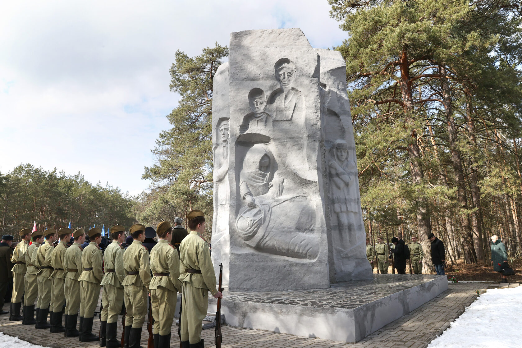 Озаричи мемориальный комплекс фото Озаричи