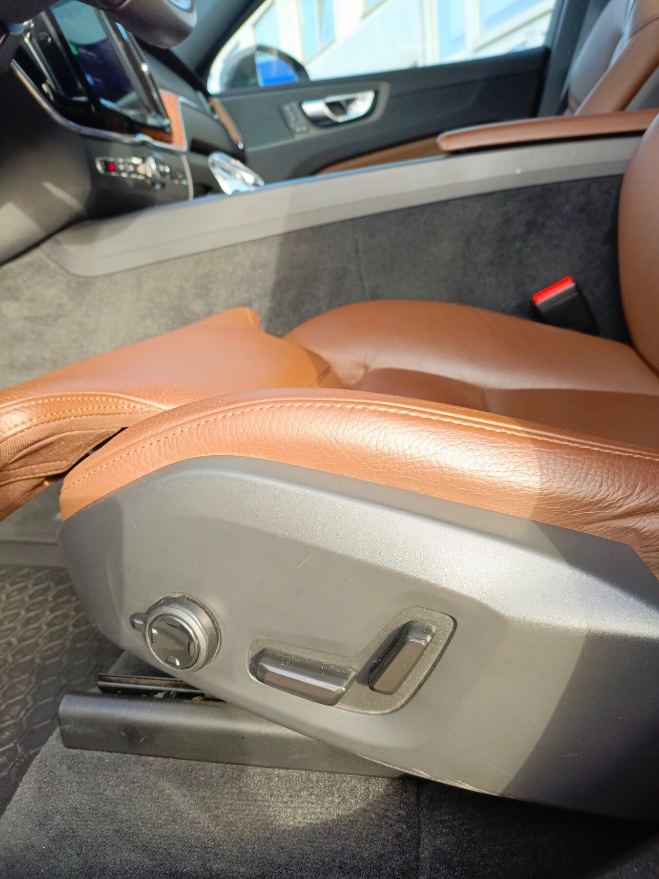  XC60