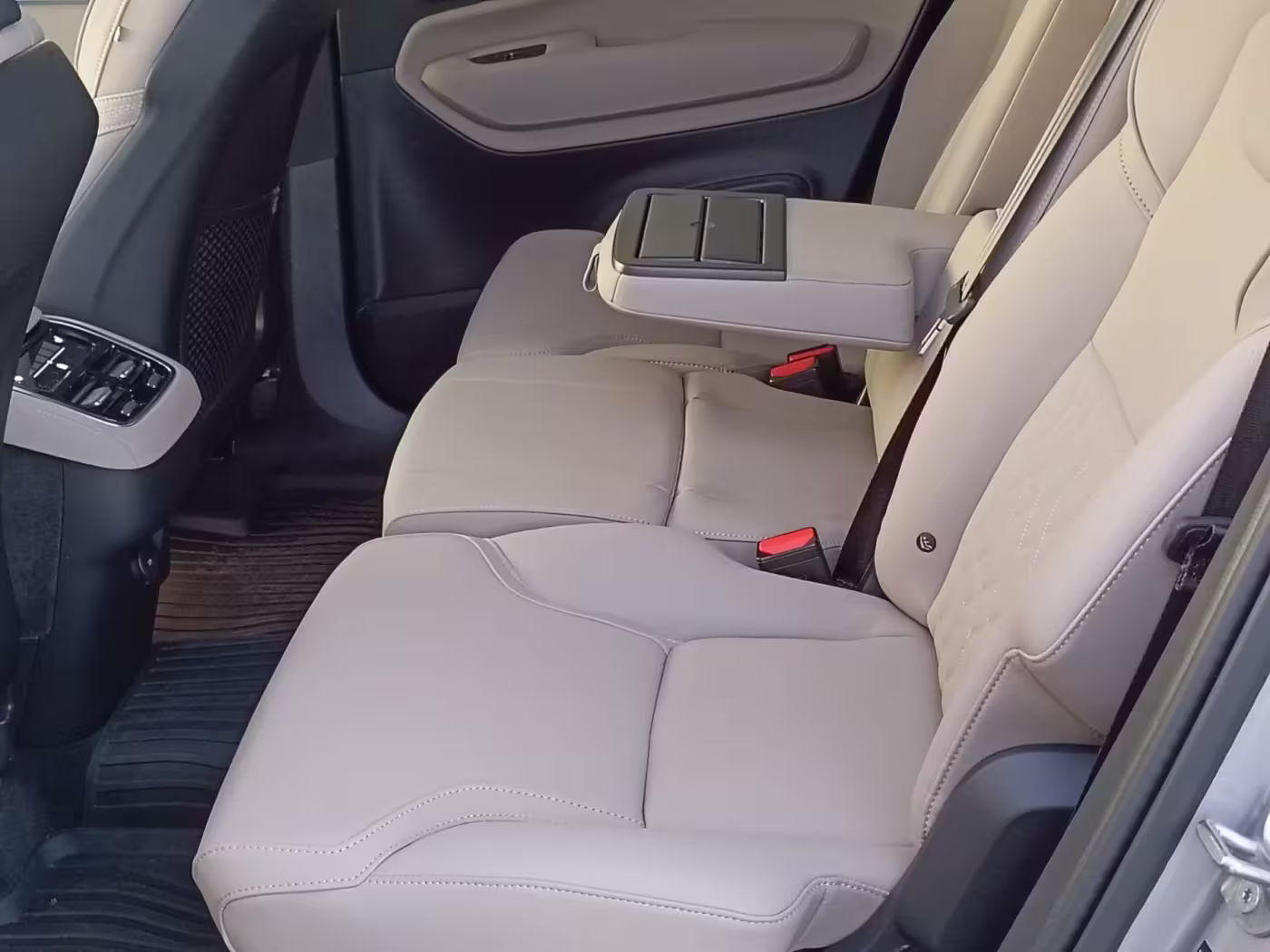  XC90