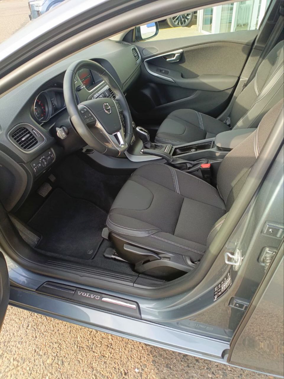  V40