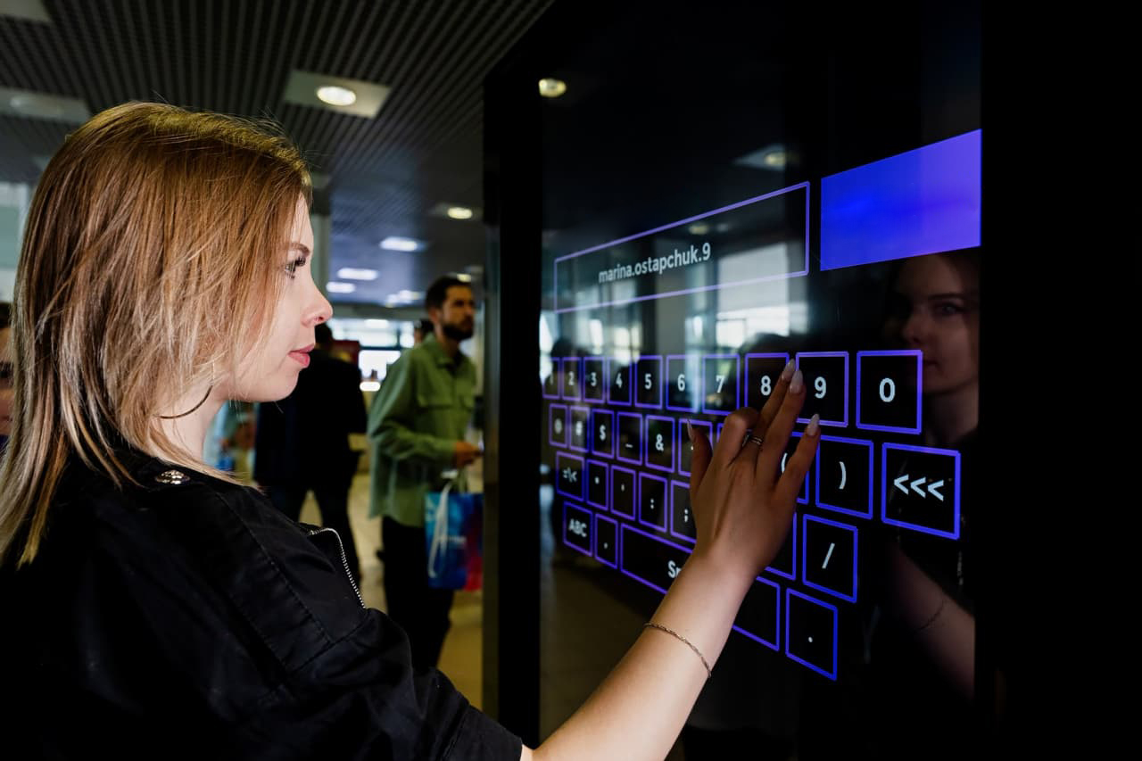 Interaktywna atrakcja Star Mirror MEMBOX podczas eventu