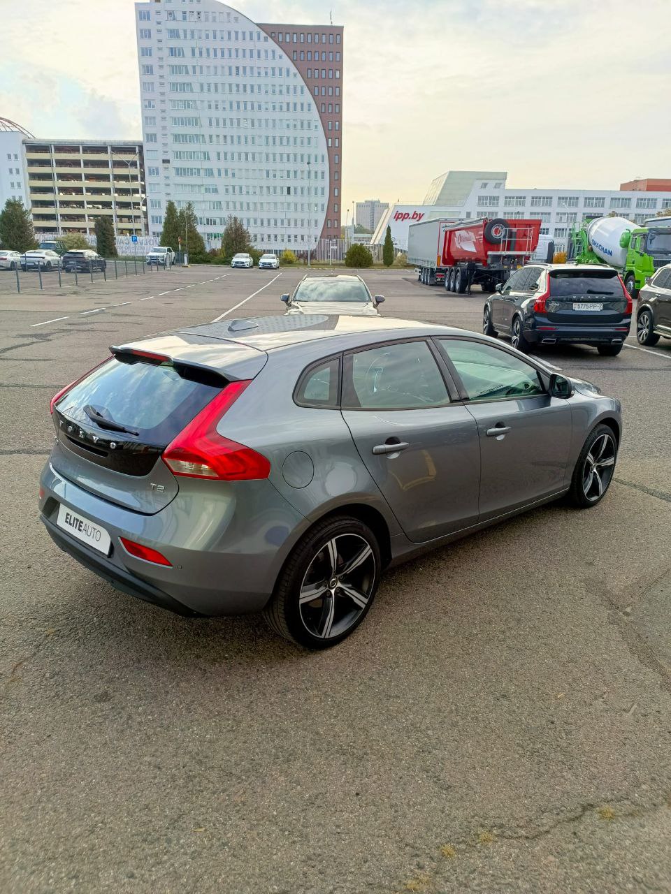 V40