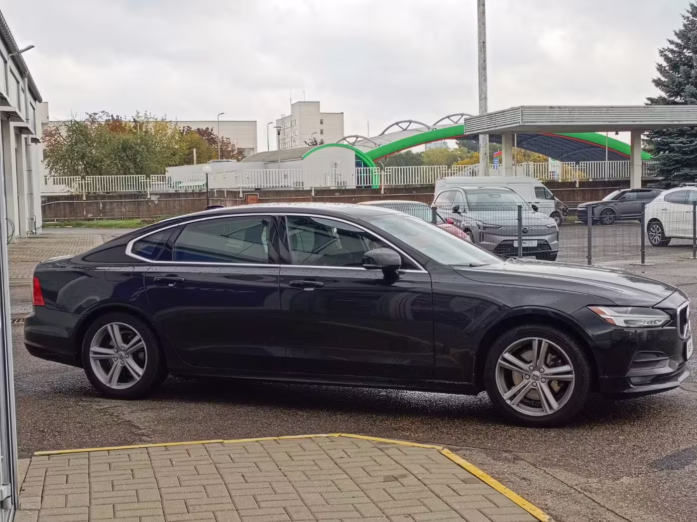  S90