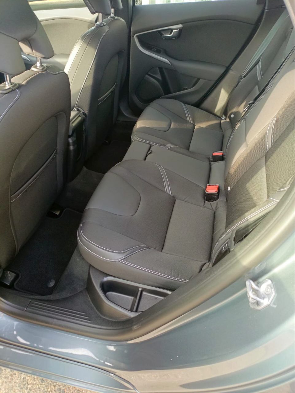  V40